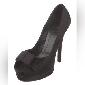 Fendi Black Deco Bow Satin Peep-Toe holiday designer high Heels size 38/7